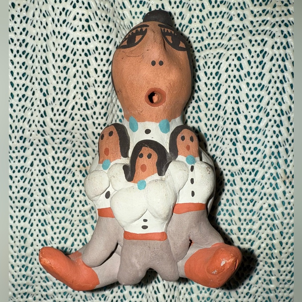Vintage Pueblo Clay Storyteller With 2 Children Navajo Pottery 3.5"x 2.75"
